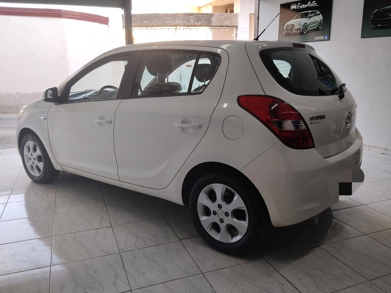 Hyundai i20 1.2 benzina 2010 CON GARANZIA