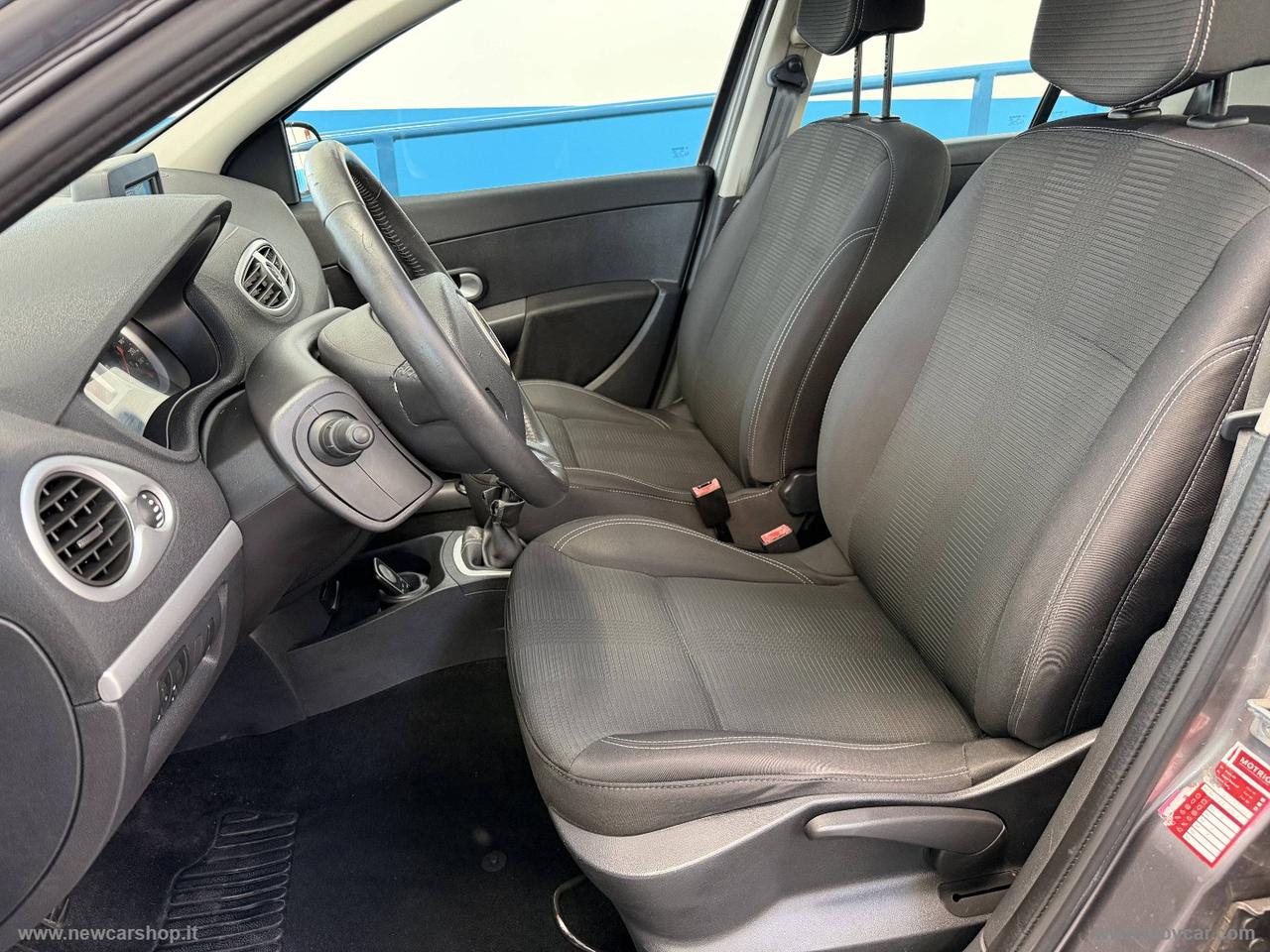 RENAULT Clio 1.2 5p. Luxe NEOPATENTATI