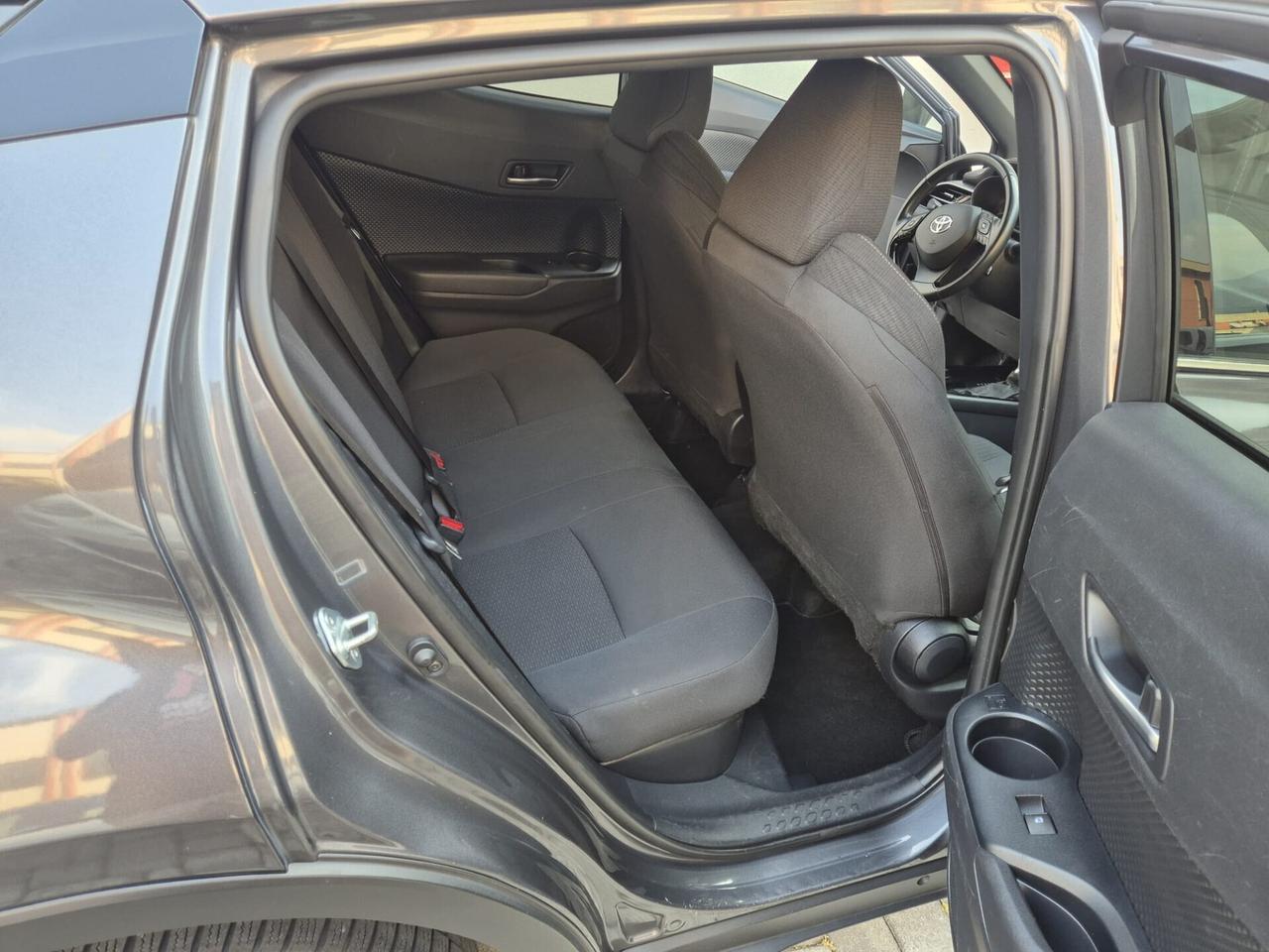 Toyota C-HR 1.8 Hybrid E-CVT Trend