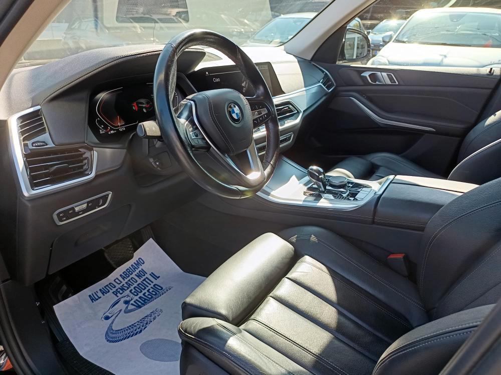 BMW X5 xdrive30d mhev 48V xLine auto