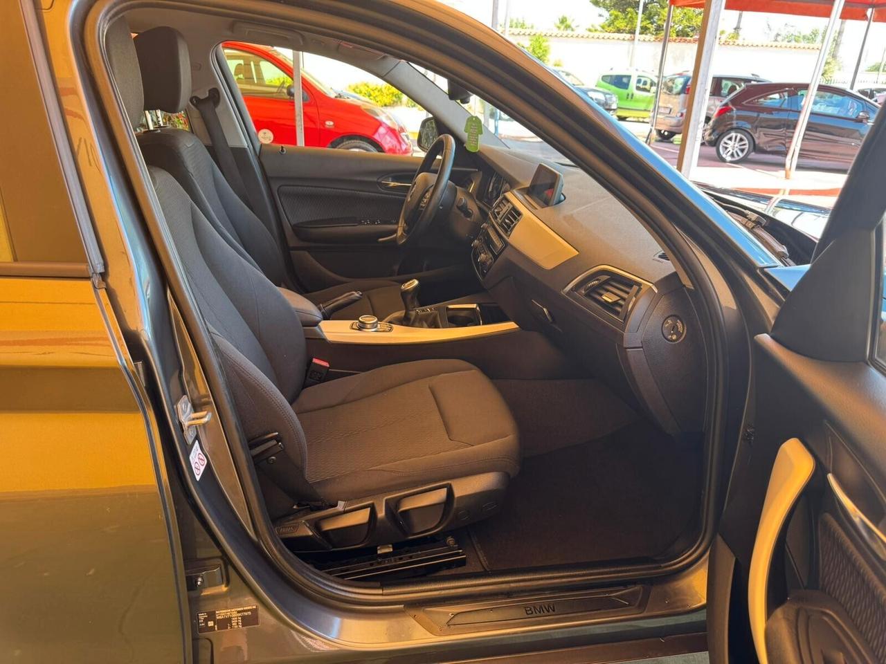Bmw 116 116d 5p. Advantage