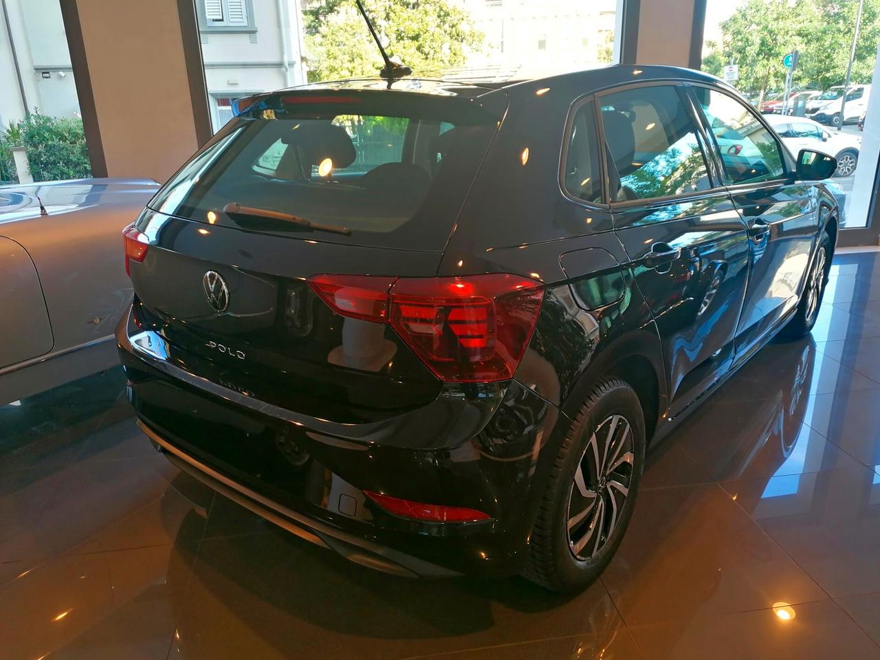 Volkswagen Polo 1.0 TSI Life 5P