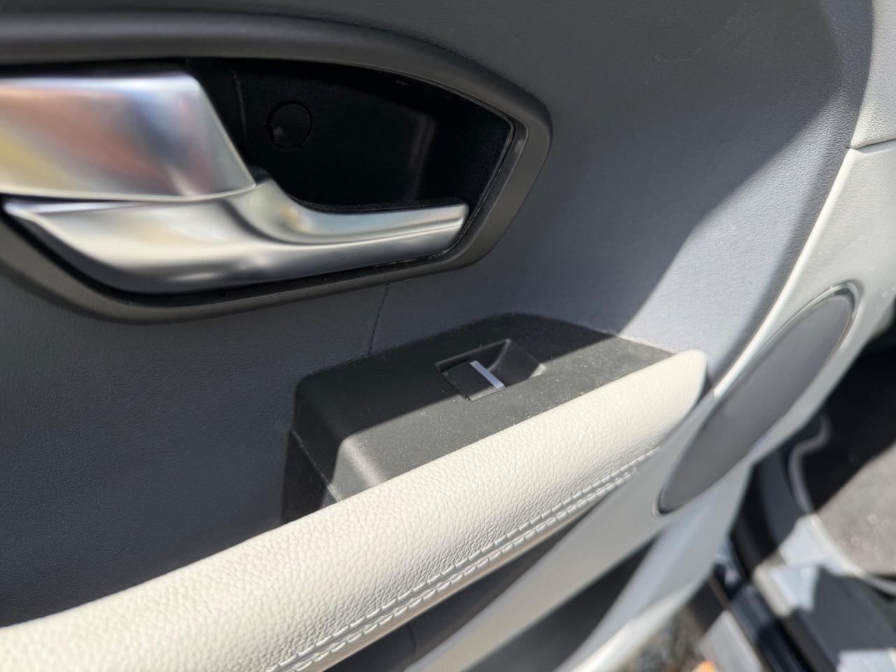 Land Rover RR Evoque 2.2 TD4 5p. Prestige