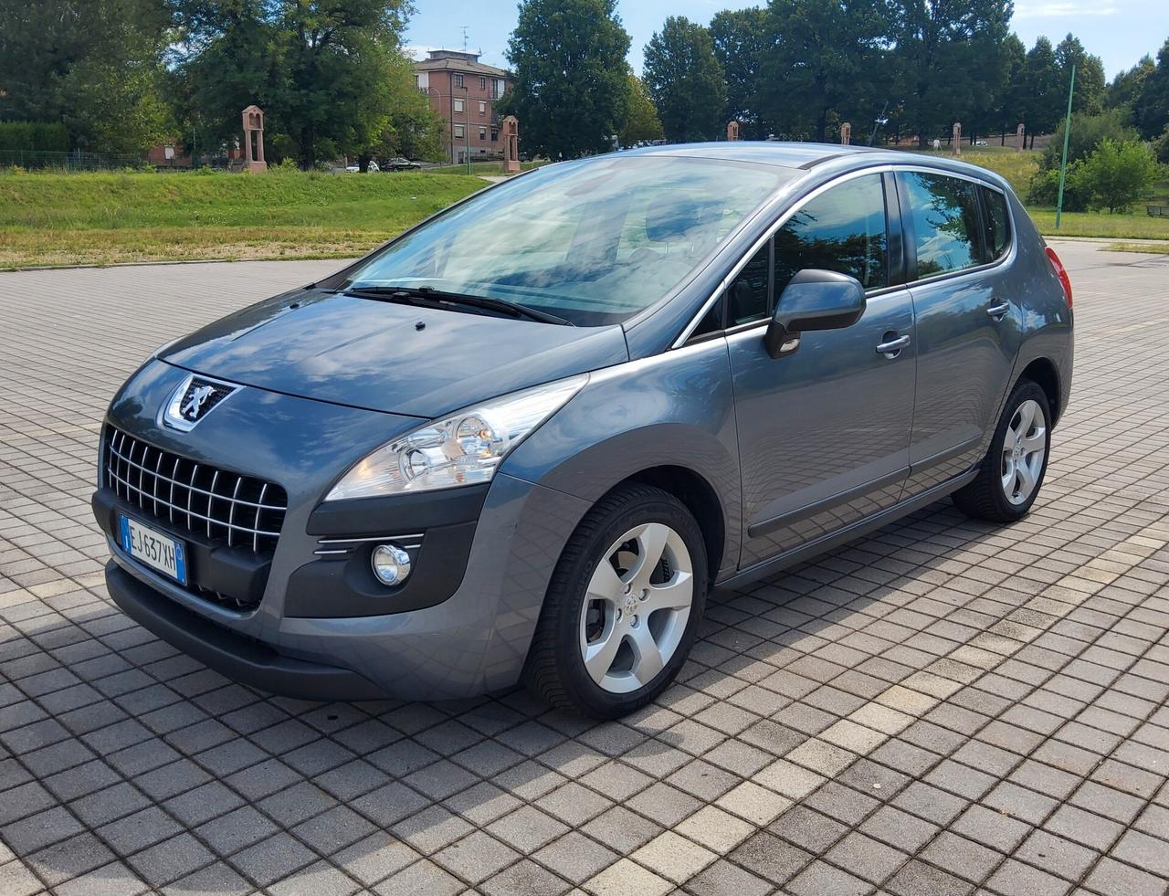 Peugeot 3008 1.6 e-HDi 112CV cambio robotizzato Stop&Start Allure