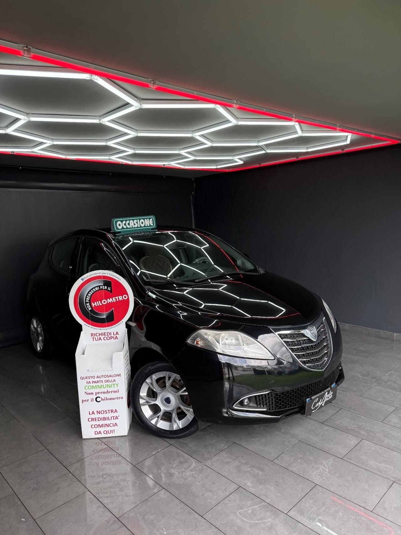 Lancia Ypsilon 1.2 69 CV Platinum 11/2014