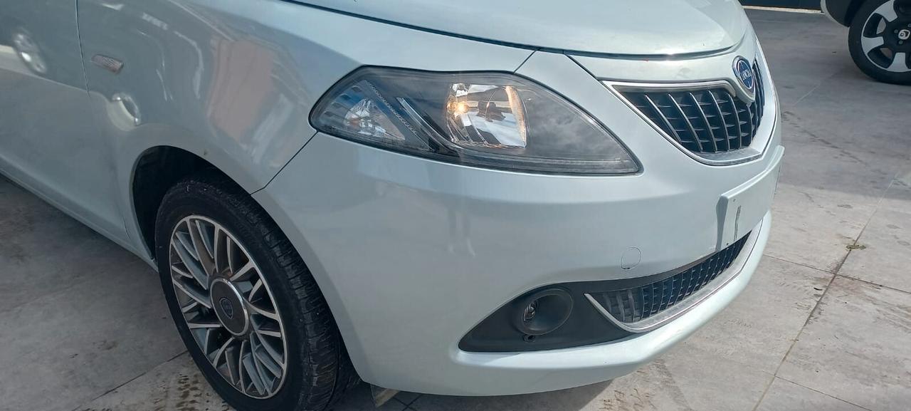 Lancia Ypsilon 1.0 FireFly 5 porte S&S Hybrid Gold Plus