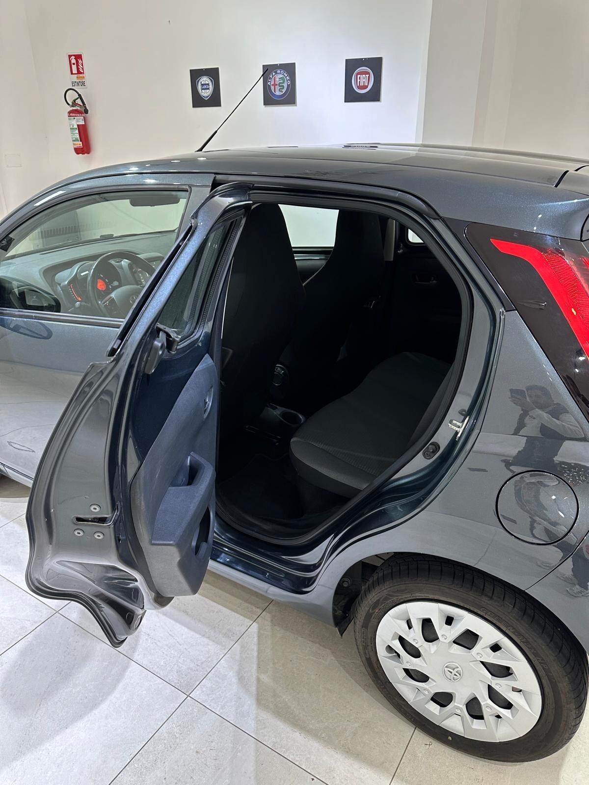 Toyota Aygo CONNECT 1.0 VVT-i 72 CV 5 PORTE X-CLUSIV MMT AUTOMATICA