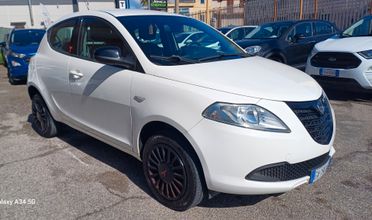 Lancia Ypsilon 85 CV 5 porte Metano Ecochic Gold