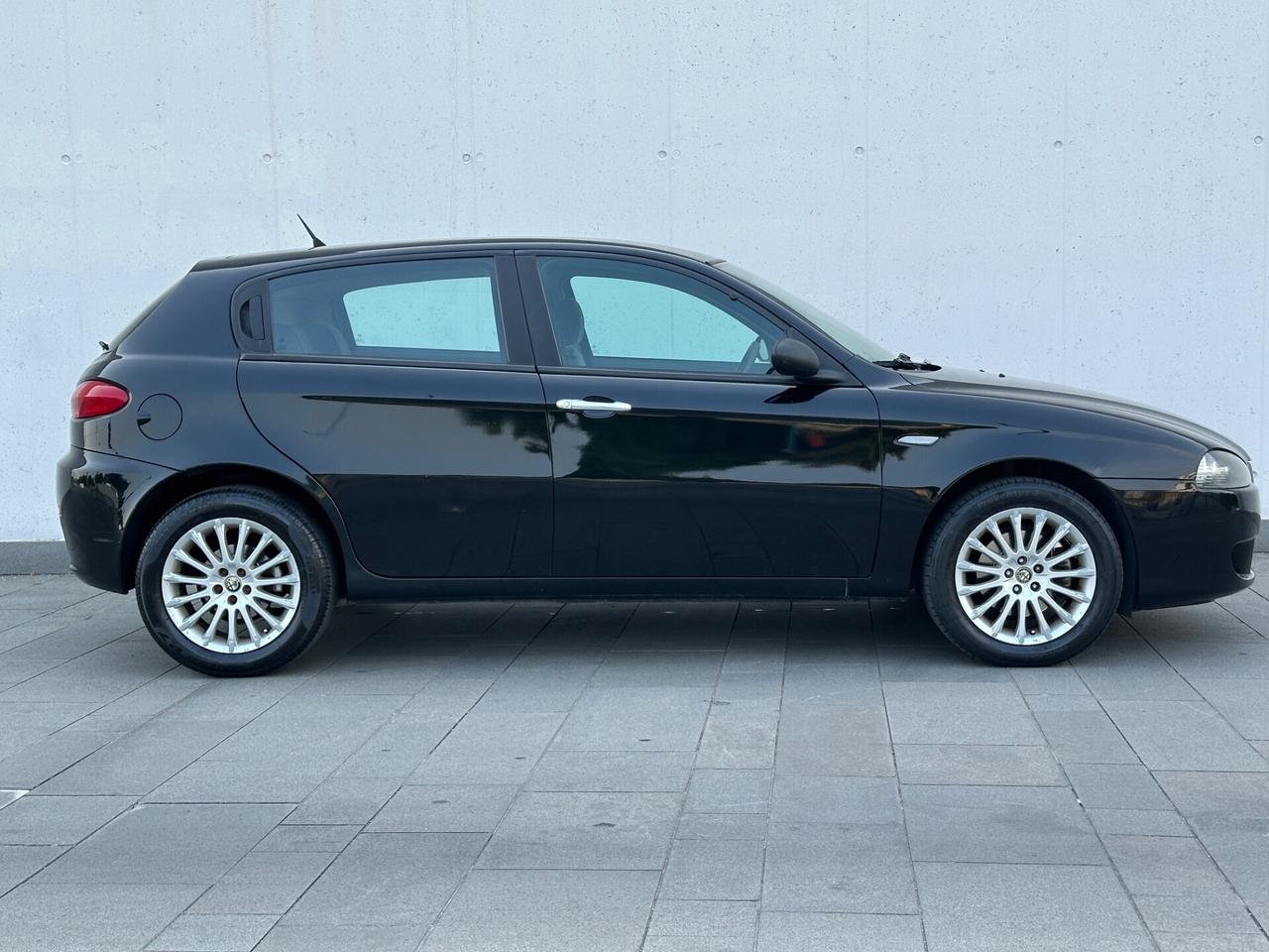 Alfa Romeo 147 1.6 16V Adatta Per Neopatentati