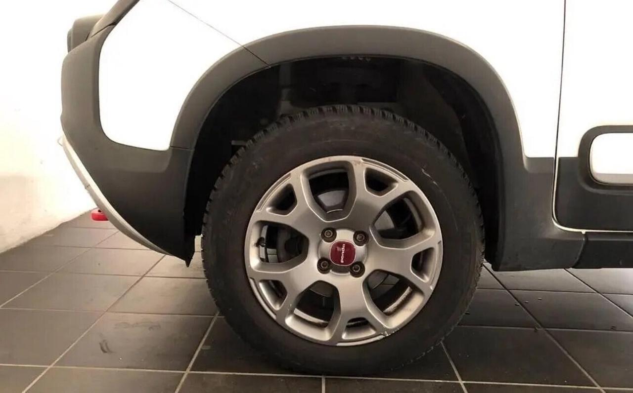 Solo da QUALITYCARS PESCARA Fiat Panda 1.0 FireFly S&S Hybrid City Cross