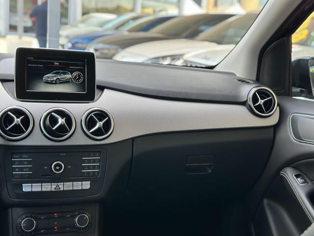 MERCEDES-BENZ B 180 d Automatic Premium