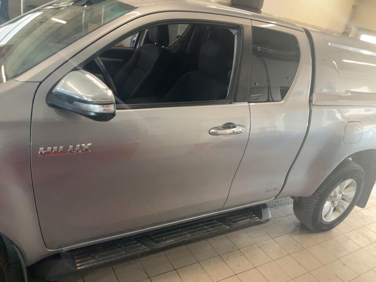 Toyota Hilux 2.4 D-4D 4WD 2 porte Extra Cab Comfort