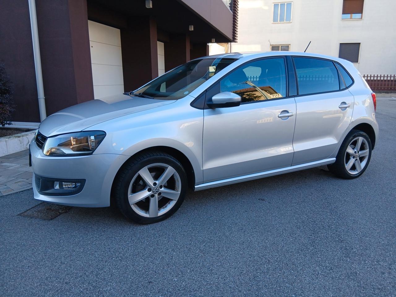 Volkswagen Polo 1.4 5 porte Highline neopatentati tua a e 185 mese