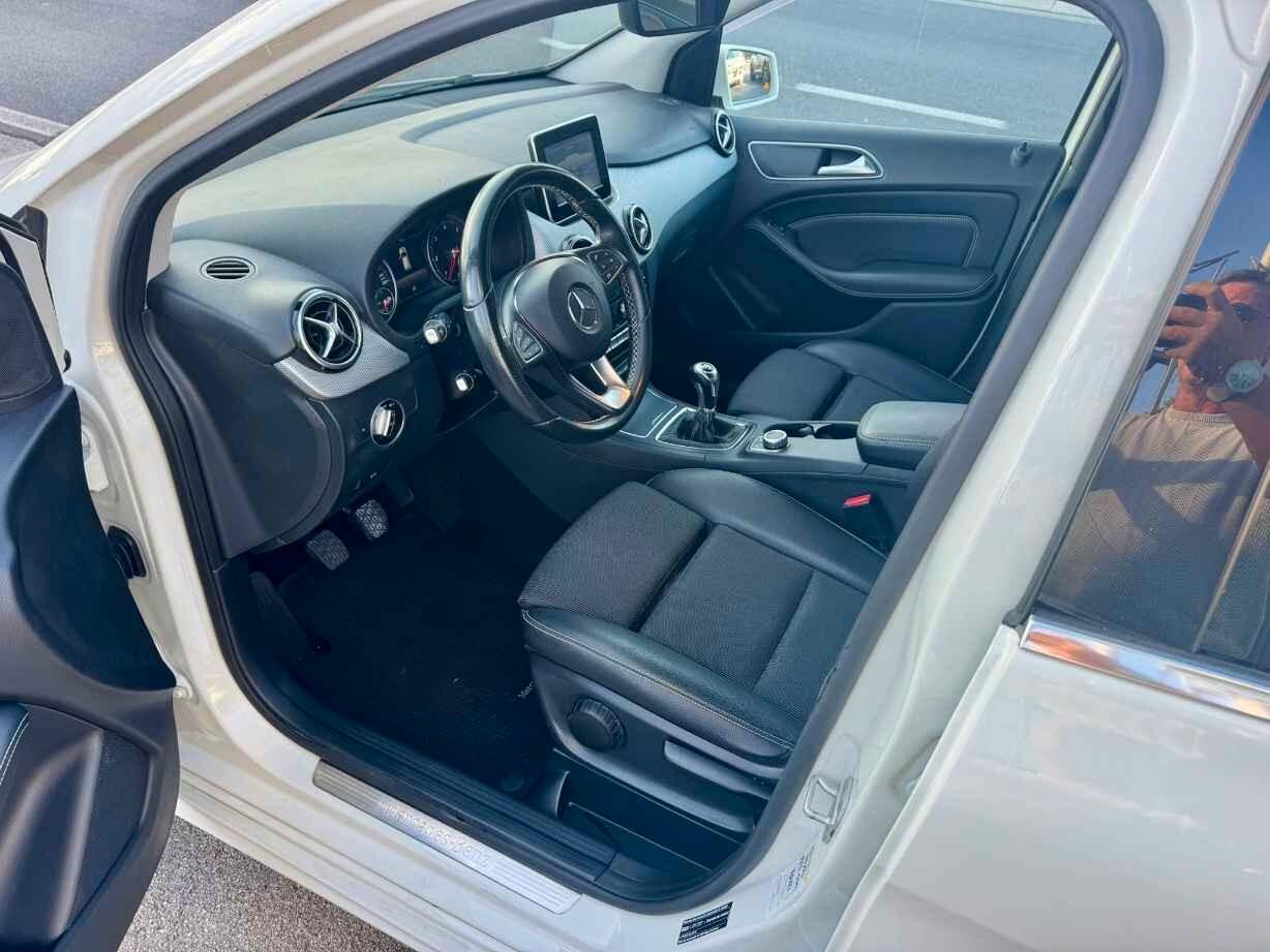 MERCEDES CLASSE B 180 D 1.5 PREMIUM