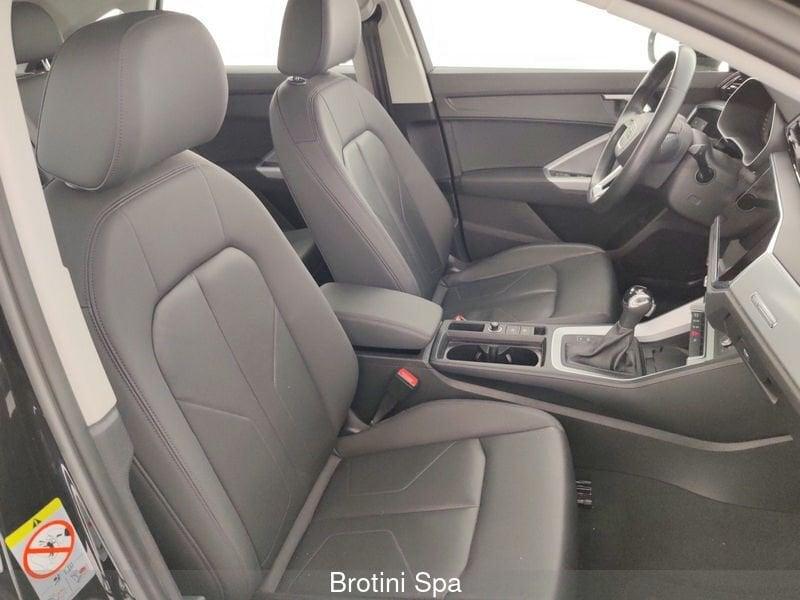 Audi Q3 35 TDI S tronic Business