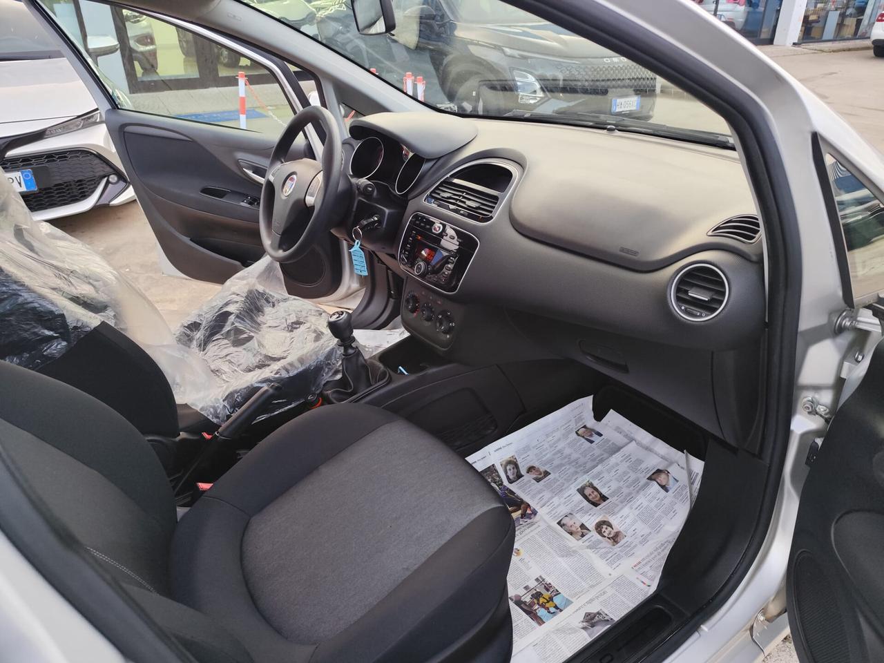 Fiat Punto 1.4 S&S 8V 5 porte Street