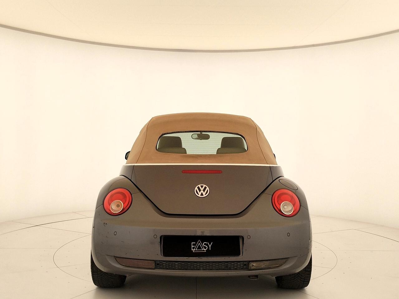 Volkswagen New Beetle 2.0 Cabrio aut.