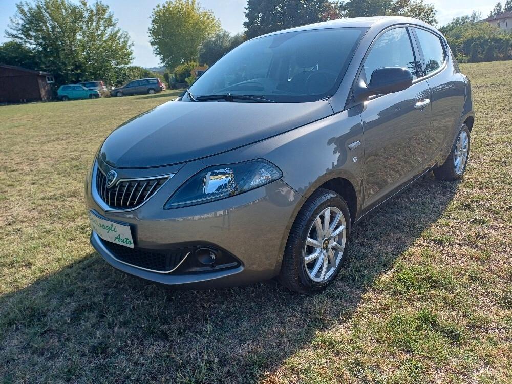 Lancia Ypsilon 1.0 Hybrid Gold 2024 Km 16.000