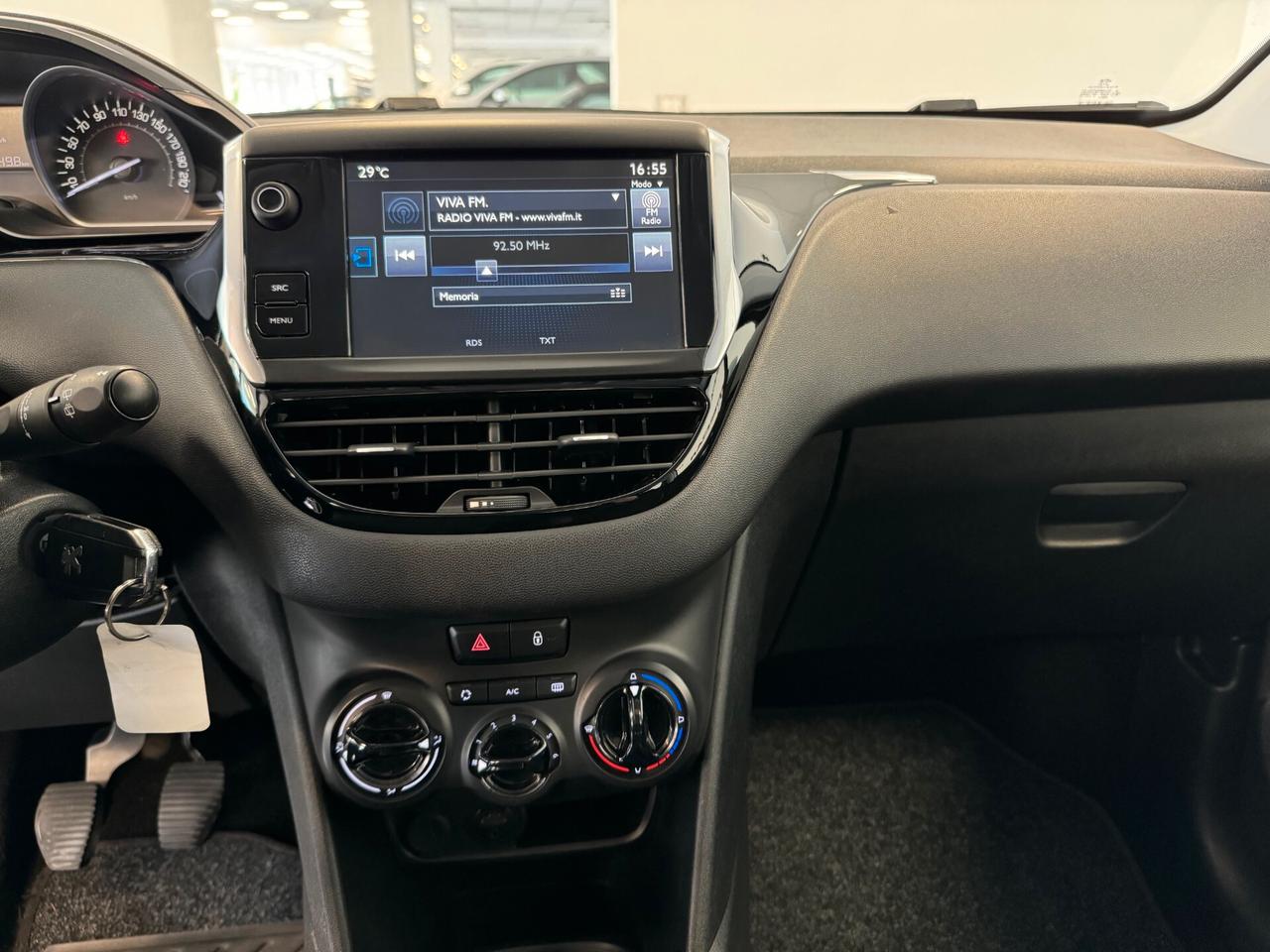 Peugeot 208 PureTech 82 5 porte Active NEOPATENTATI UNIPROP.