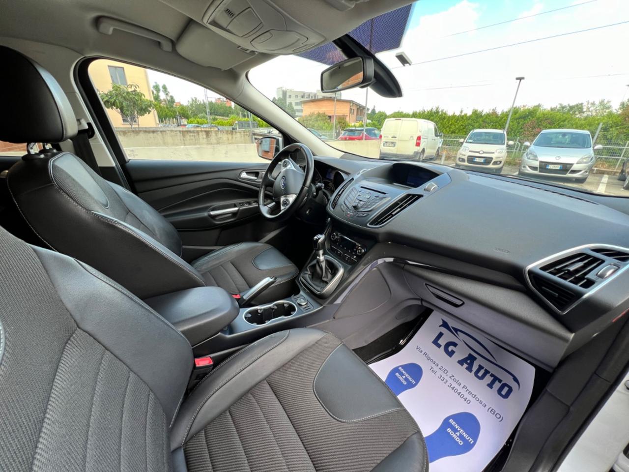 Ford Kuga 2.0 TDCI 150 CV S&S 4WD Titanium