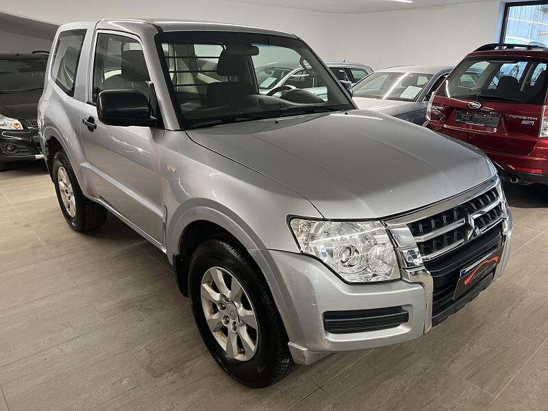 Mitsubishi Pajero 3.2 DI-D 16V aut. 3p. Instyle DPF