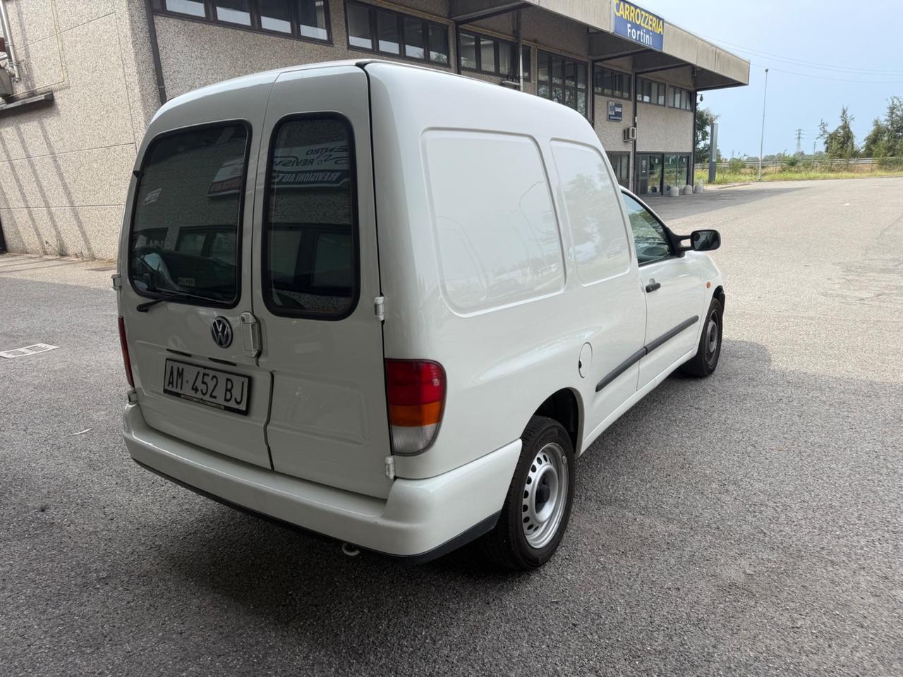 Volkswagen Caddy 1.9 diesel Van Vetrato