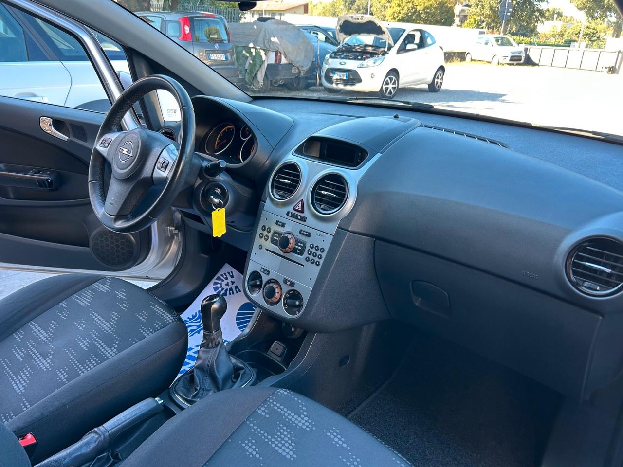 Opel Corsa 1.2 5 porte - NEOPATENTATI