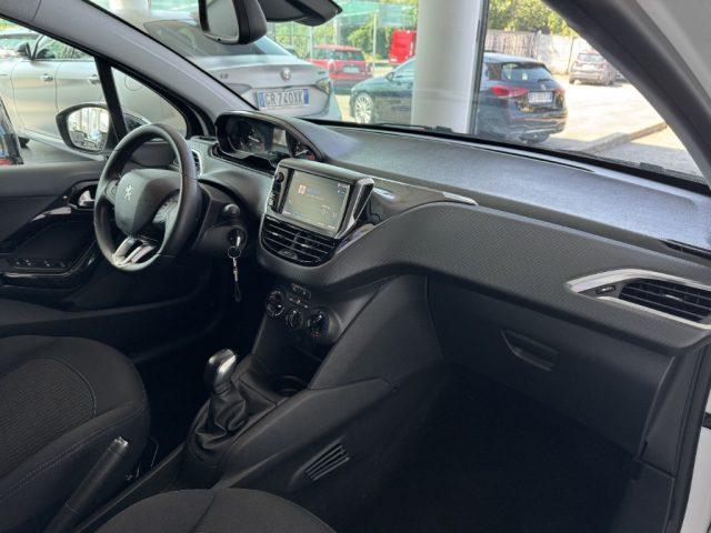 PEUGEOT 208 82cv 5 porte Signature OK NEOPATENTATI