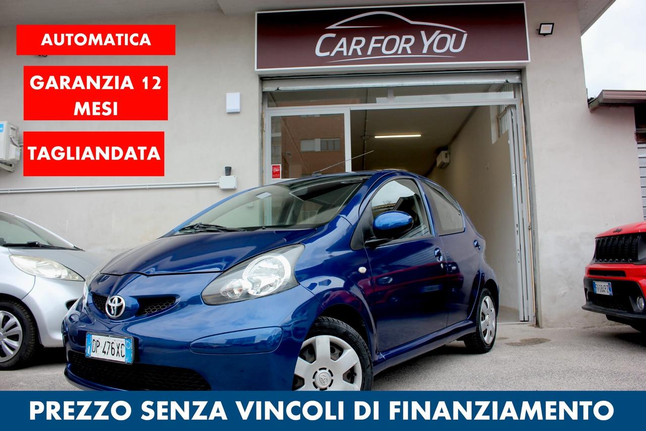 Toyota Aygo 1.0 AUTOMATICA 68 CV 5 PORTE TAGLIANDATA GARANZIA 12 MESI NEOPAT OK