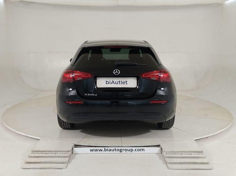 Mercedes-Benz Classe A - W177 2023 A 180 d Progressive Advanced Plus auto