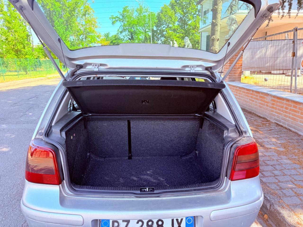 Volkswagen Golf - AUTOMATICA UNICO PROPRIETARIOOOO
