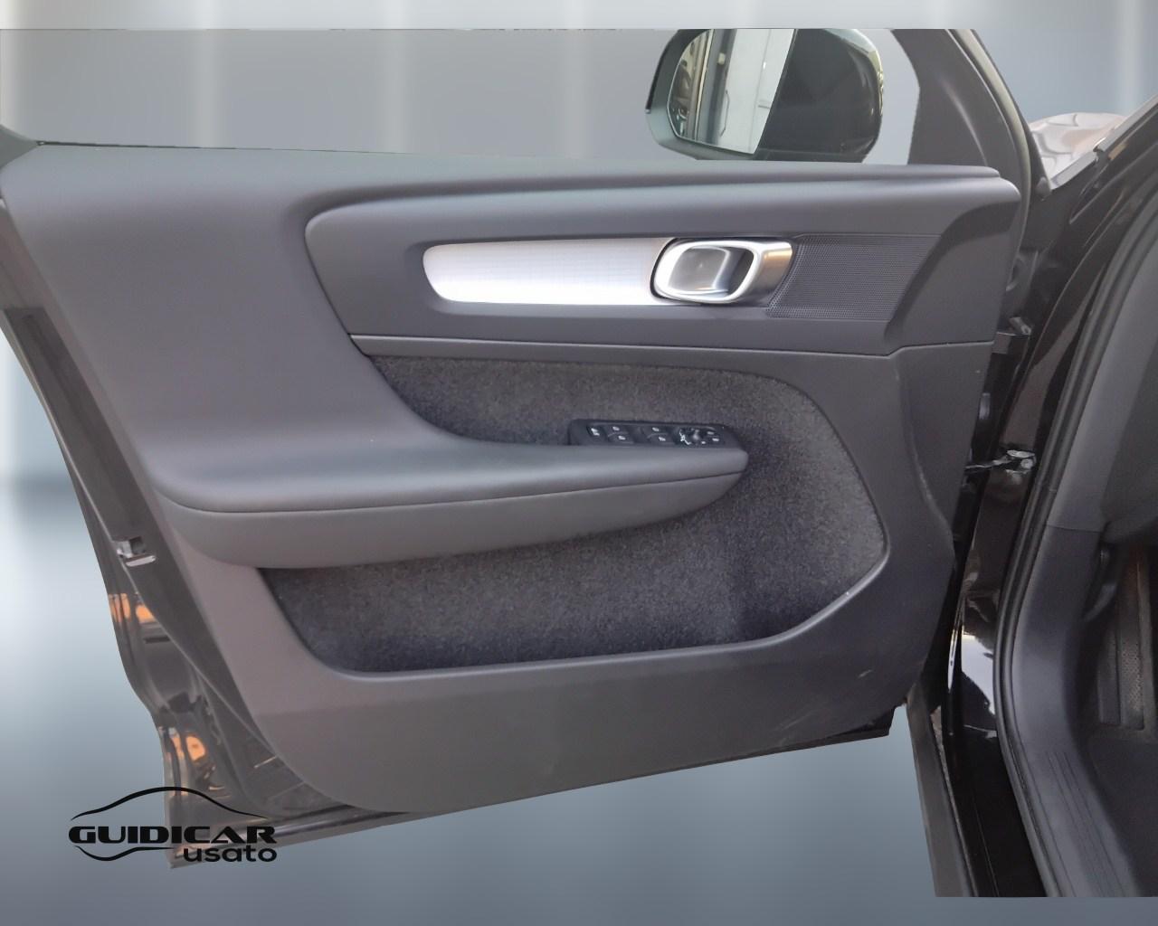 VOLVO XC40 2023 - XC40 1.5 t2 Core auto