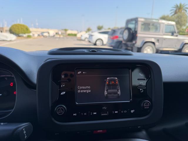 FIAT Panda 1.0 HYBRID CITY LIFE+CLIMATRONIC+SCHERMO+5POSTI