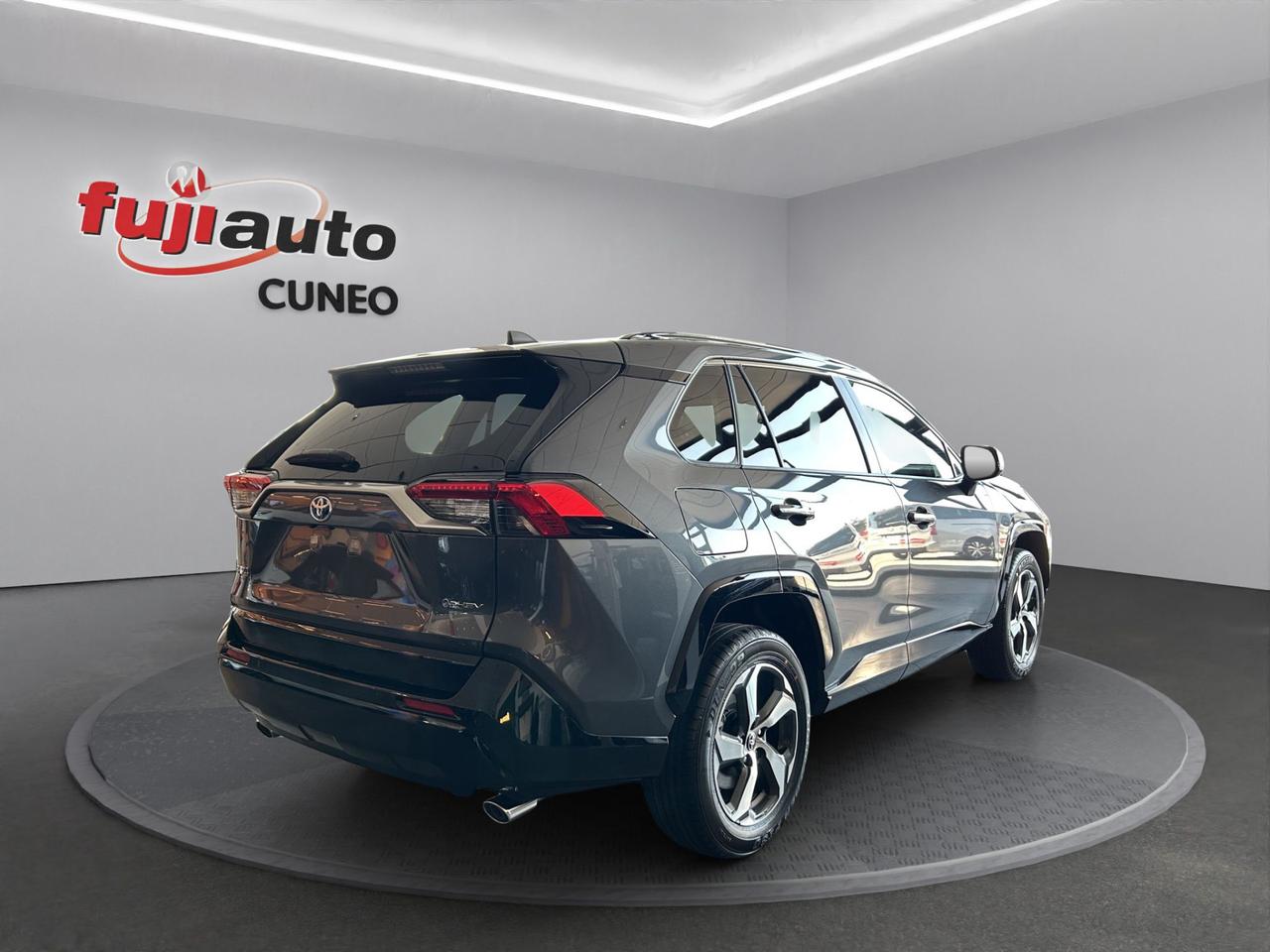 Toyota 2.5 PHEV MORE DYNAMIC AWD