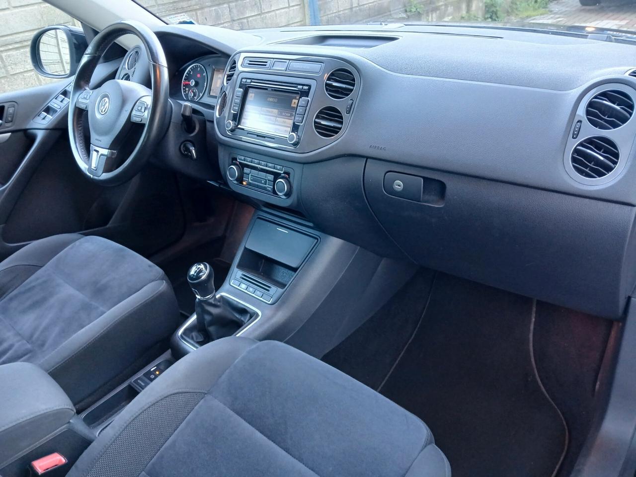 VW TIGUAN 2,0 PARI AL NUOVO POCHI KM CERTIFICATI