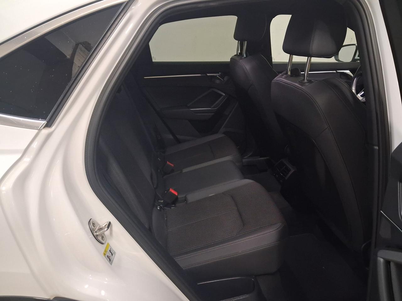 Audi Q3 SPB 35 TDI S tronic line Sportback 2021