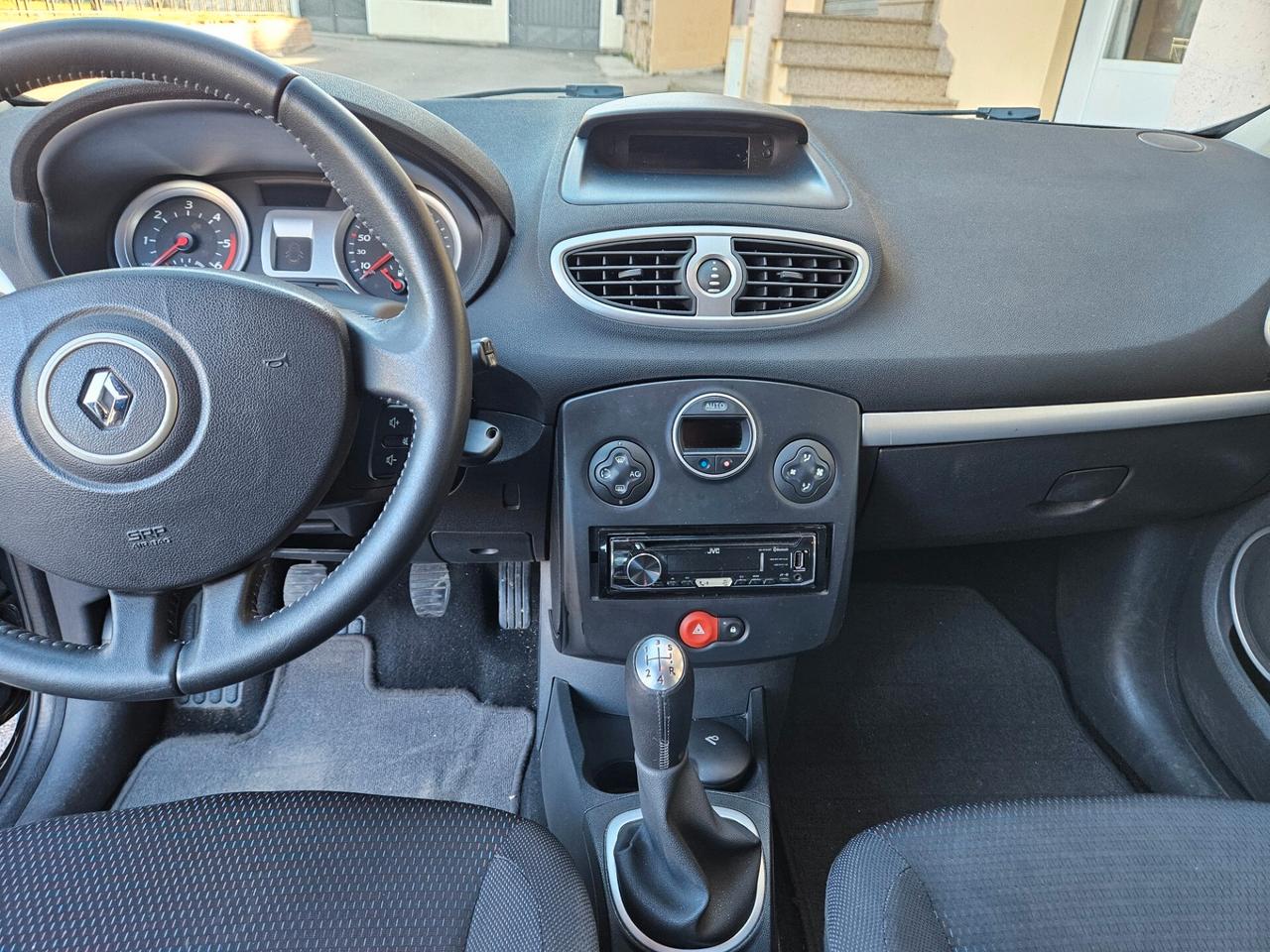 Renault Clio 1.5 dCi NEOPATENTATI!! KM30000!!!!!