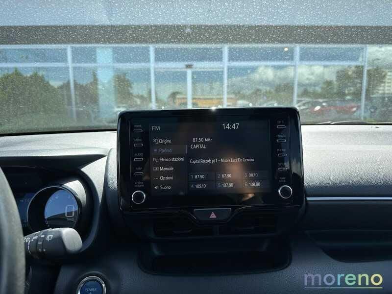 Toyota Yaris 1.5h Lounge