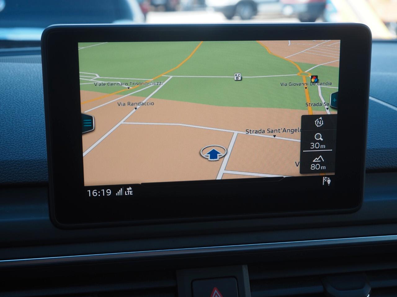 Audi A4 35 TDI S tronic line edition