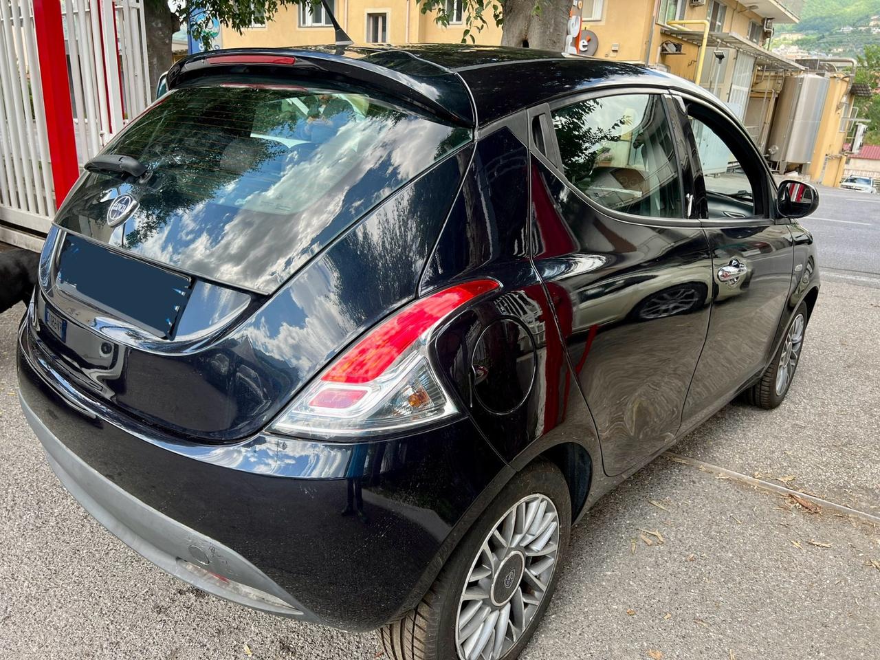 Lancia Ypsilon 1.2 69 CV 5 porte S&S Gold