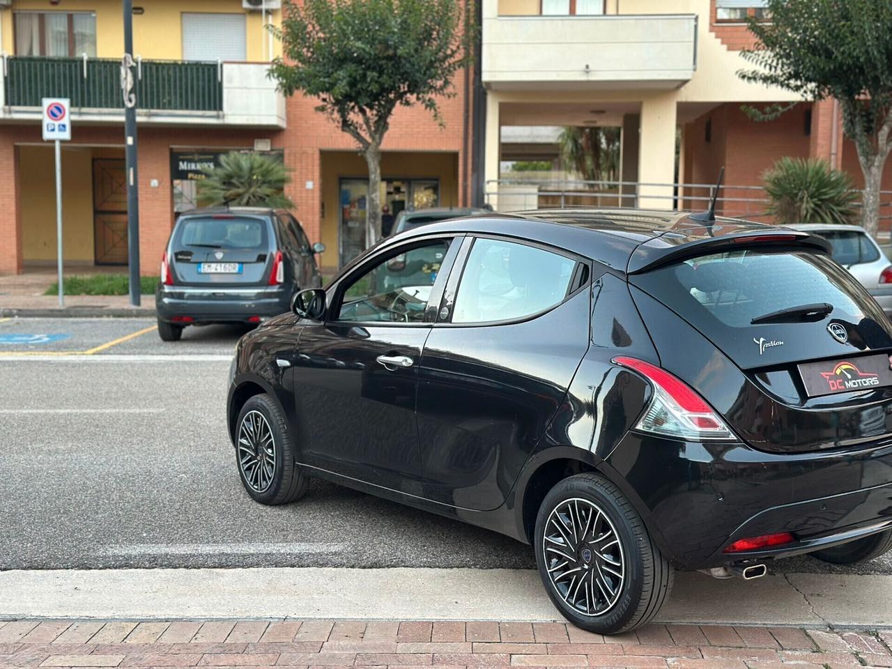 Lancia Ypsilon 1.2 69 CV 5 porte GPL Ecochic Gold