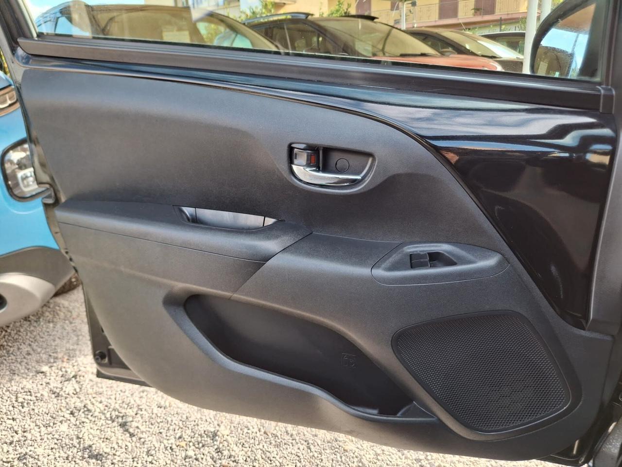 Peugeot 108 VTi 68 5 porte Allure TOP!