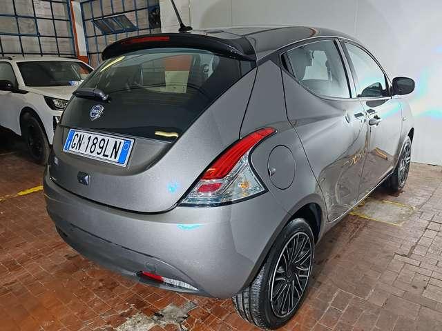 Lancia Ypsilon 1.0 Hybrid 70cv Gold Car Play + Telecamera