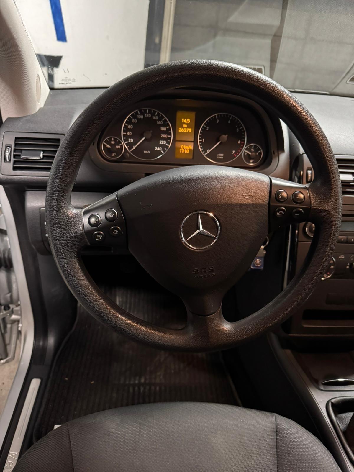 Mercedes-benz A 160 BlueEFFICIENCY 2011 EURO 5 solo 26.000!!!!