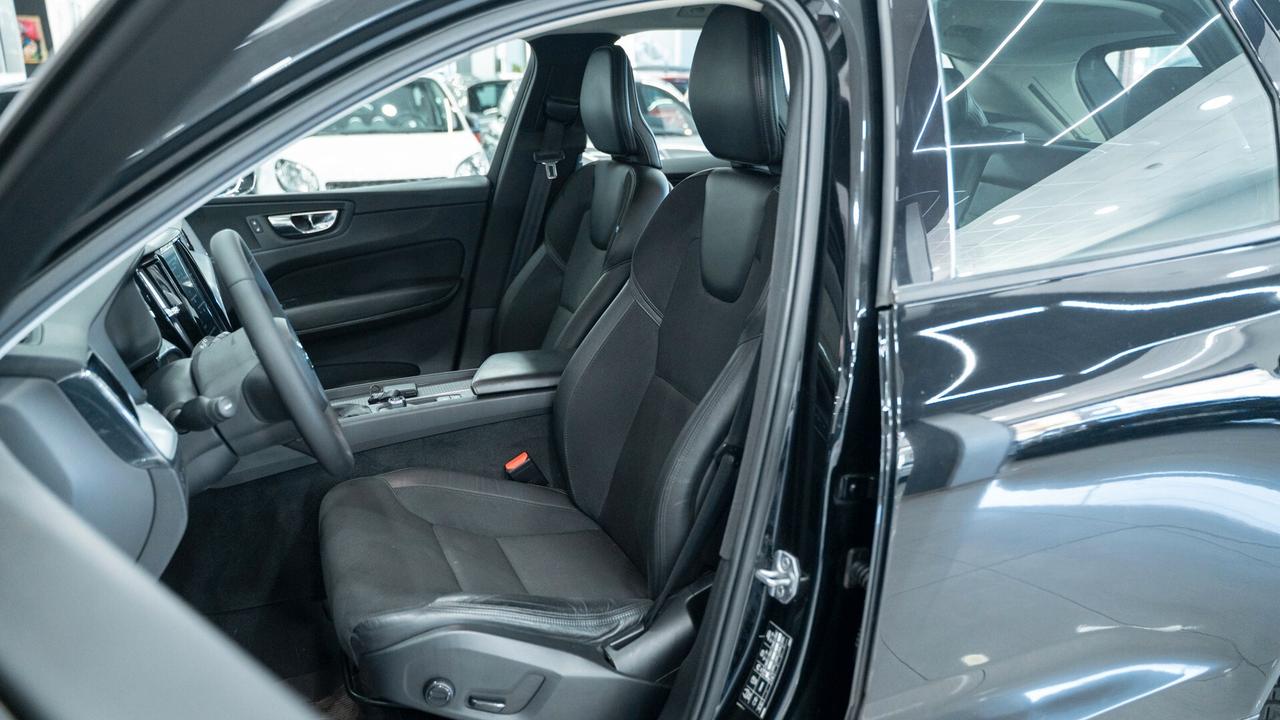 Volvo XC 60 XC60 D4 2.0 GEARTRONIC BUSINESS PLUS LED PELLE NAVI FULL OPTIONAL