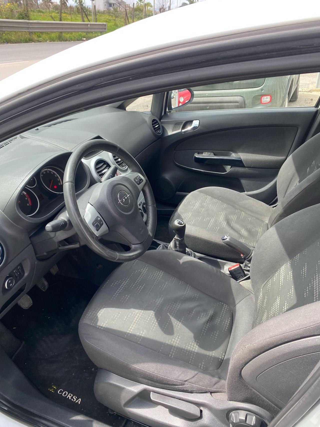 Opel Corsa 1.2 5 porte Elective