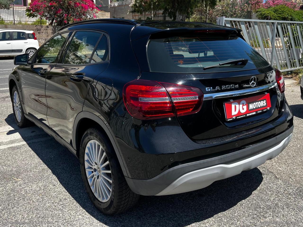 MERCEDES-BENZ GLA 200 d Automatic Sport