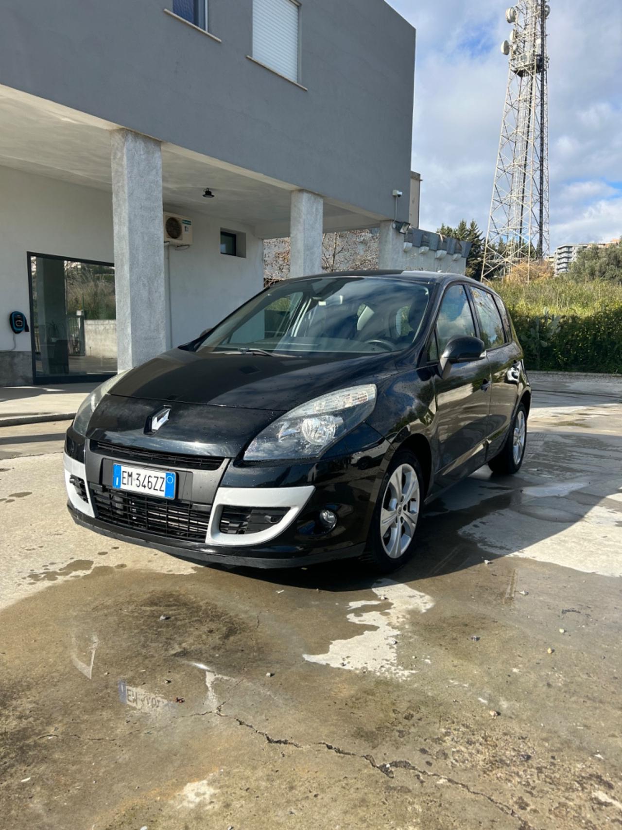 Renault Scenic Scénic XMod 1.6 dCi 130CV Start&Stop Luxe