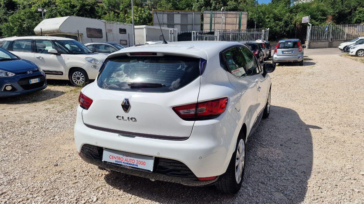 RENAULT Clio 1.2 75 CV GPL 5p. Costume National