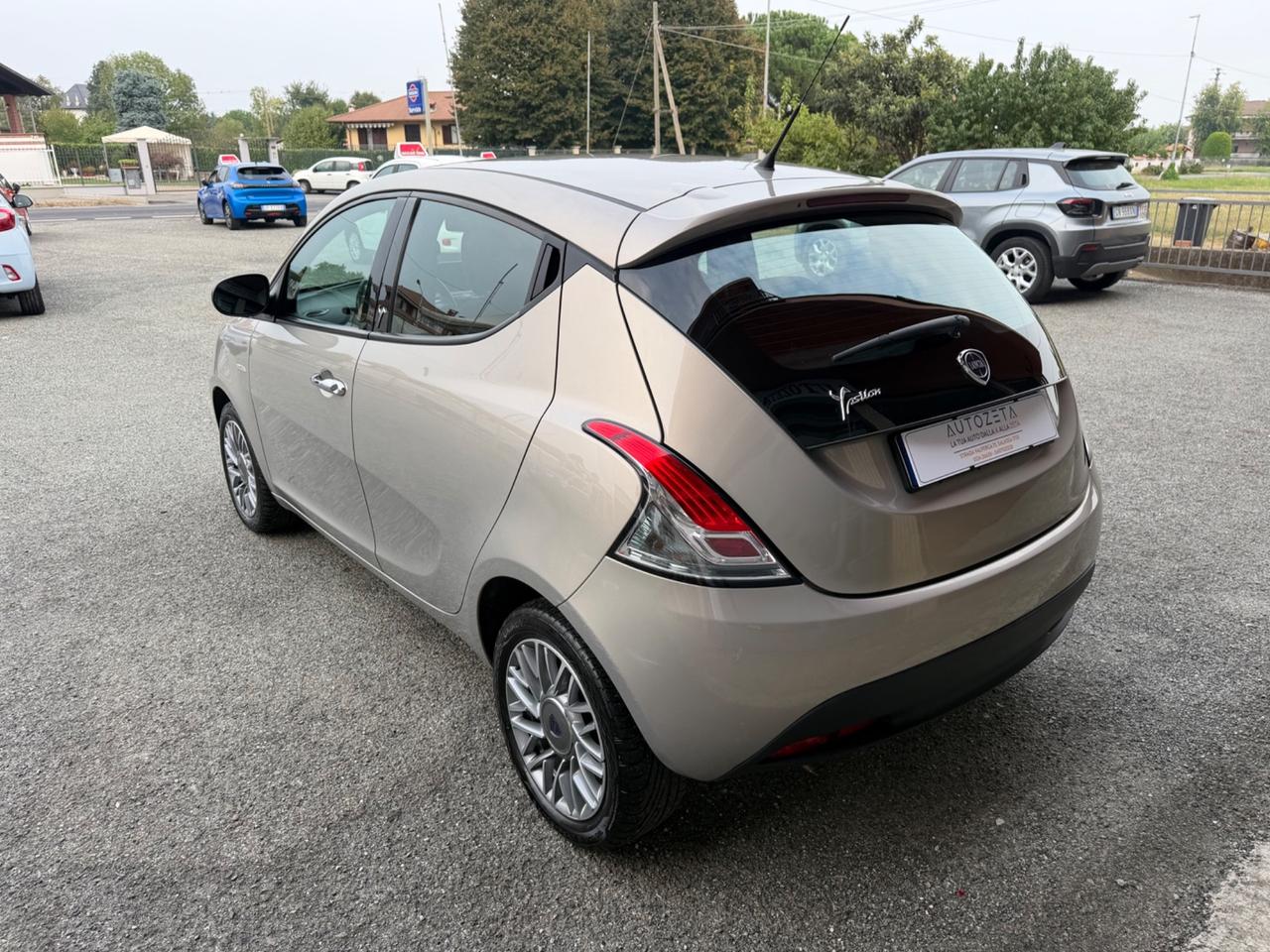 Lancia Ypsilon 1.2 69 CV 5 porte S&S Gold